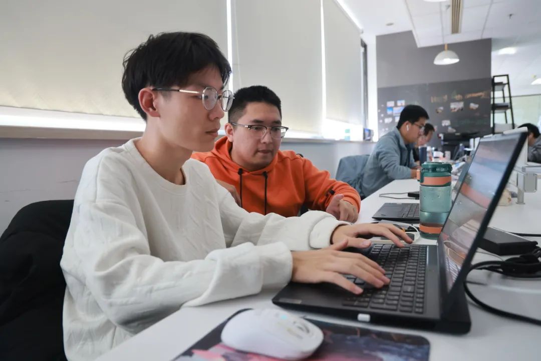 ▲大连理工大学人工智能大连研究院智慧水务研发中心