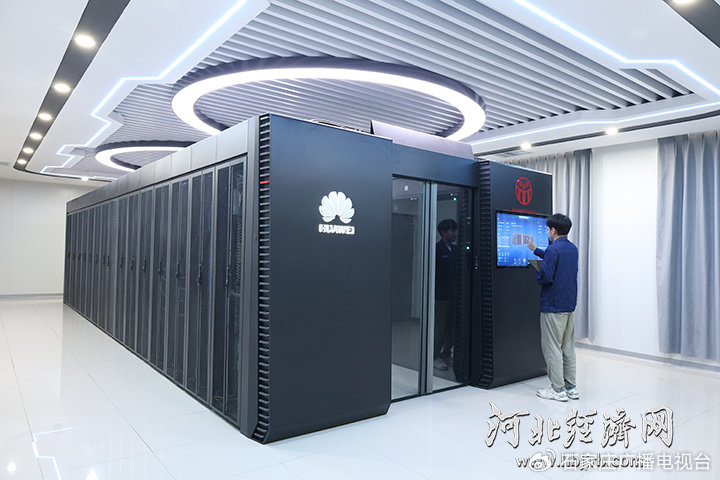 三友电子化学品公司应用先进的超融合一体机实现数据高效整合处理。李勇 摄